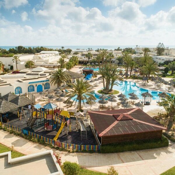 TUI MAGIC LIFE Penelope Beach Pool