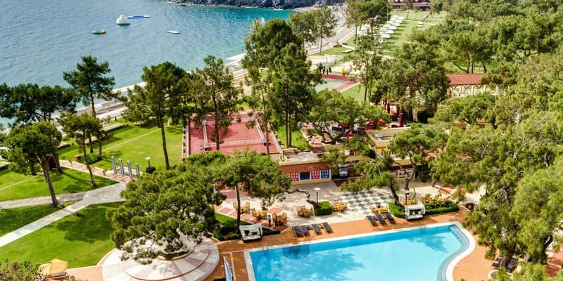 ROBINSON Camyuva Club